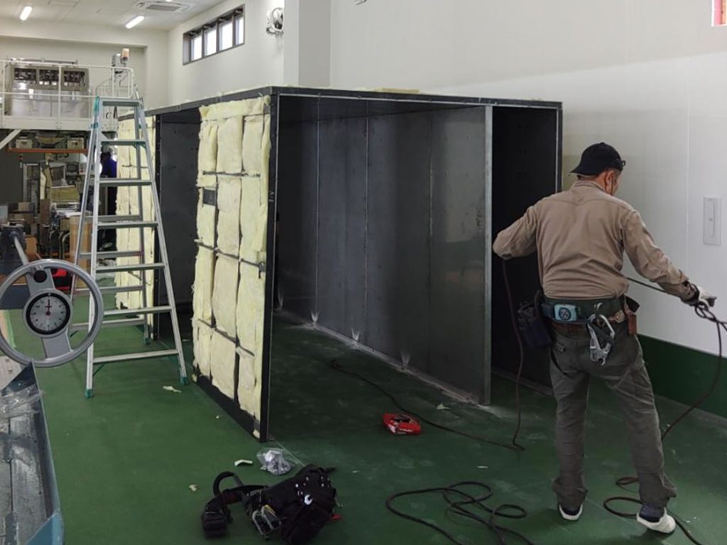 換装室現地施工・組立